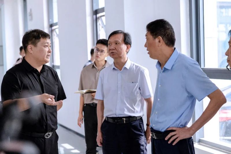 卓一簡訊丨熱烈歡迎“新鄉(xiāng)市政協(xié)”、“衛(wèi)輝政協(xié)”考察團(tuán)一行蒞臨卓一牧業(yè)考察調(diào)研！